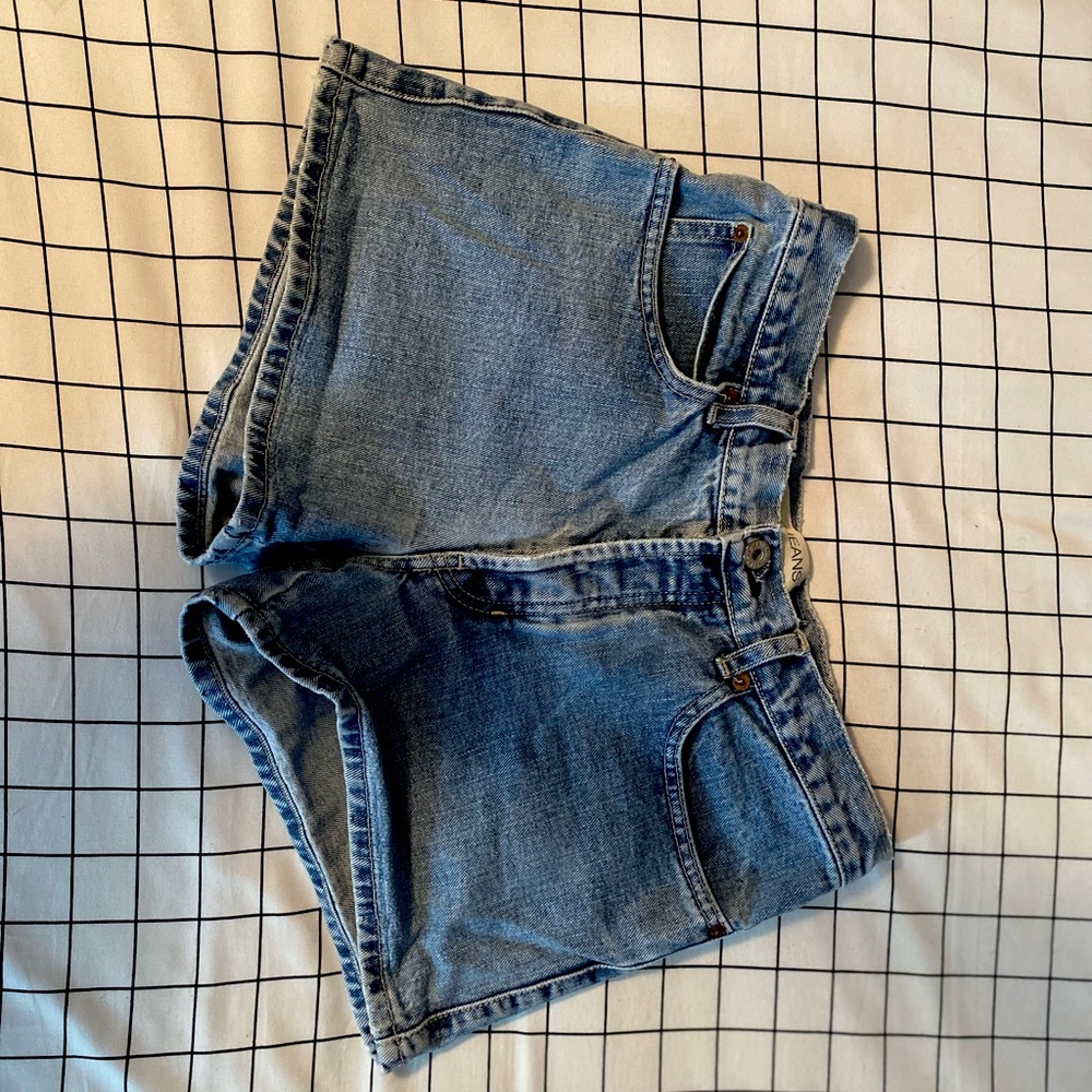 Size 8 Woman GAP Jean Shorts